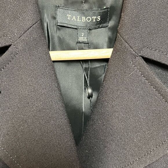Talbots NWT Black Kate Fit 3 Button Wool Blazer, Size 2- Retails $199 - Picture 5 of 8